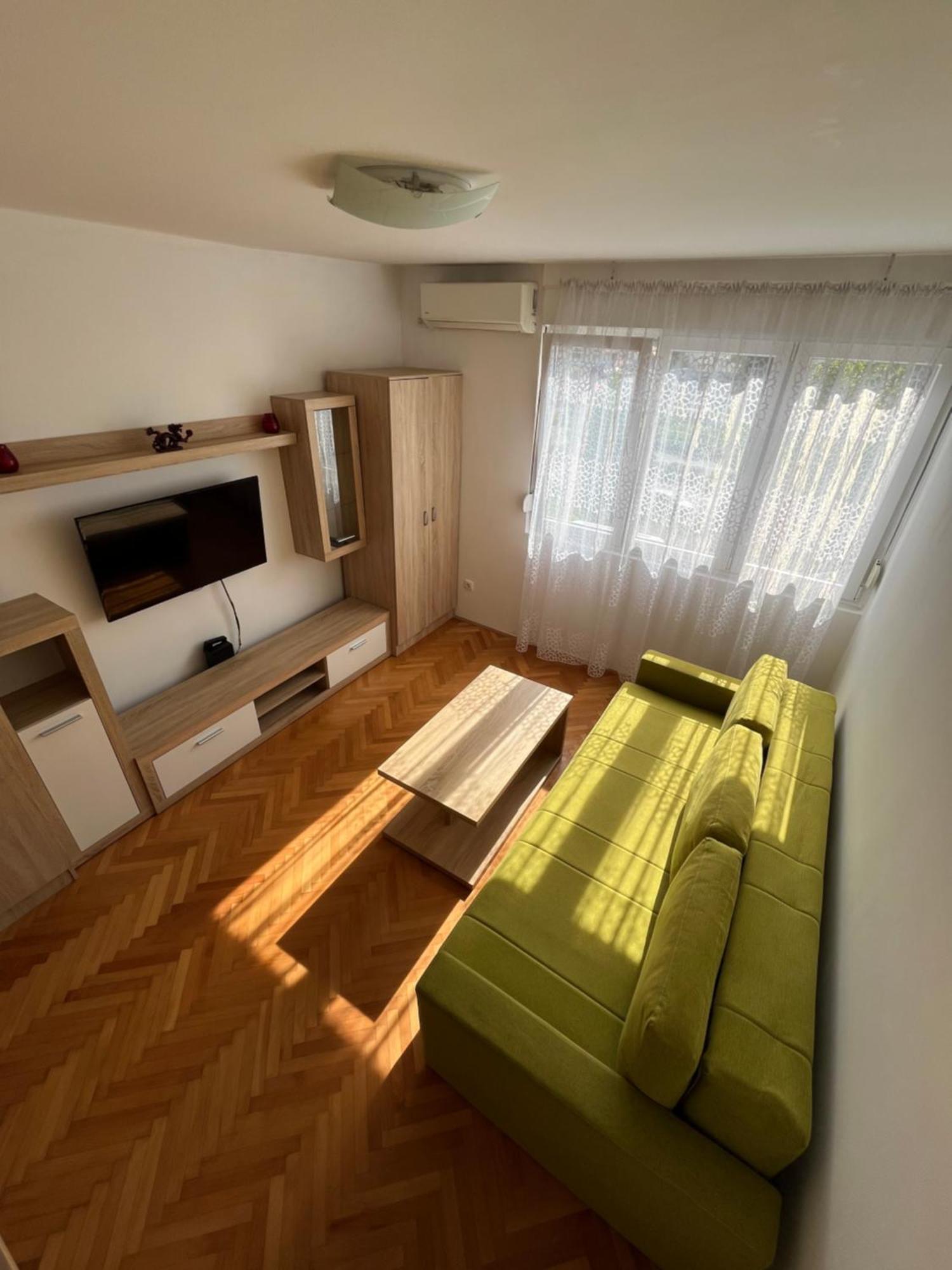 Studio Apartment Welcome บาร์ ภายนอก รูปภาพ