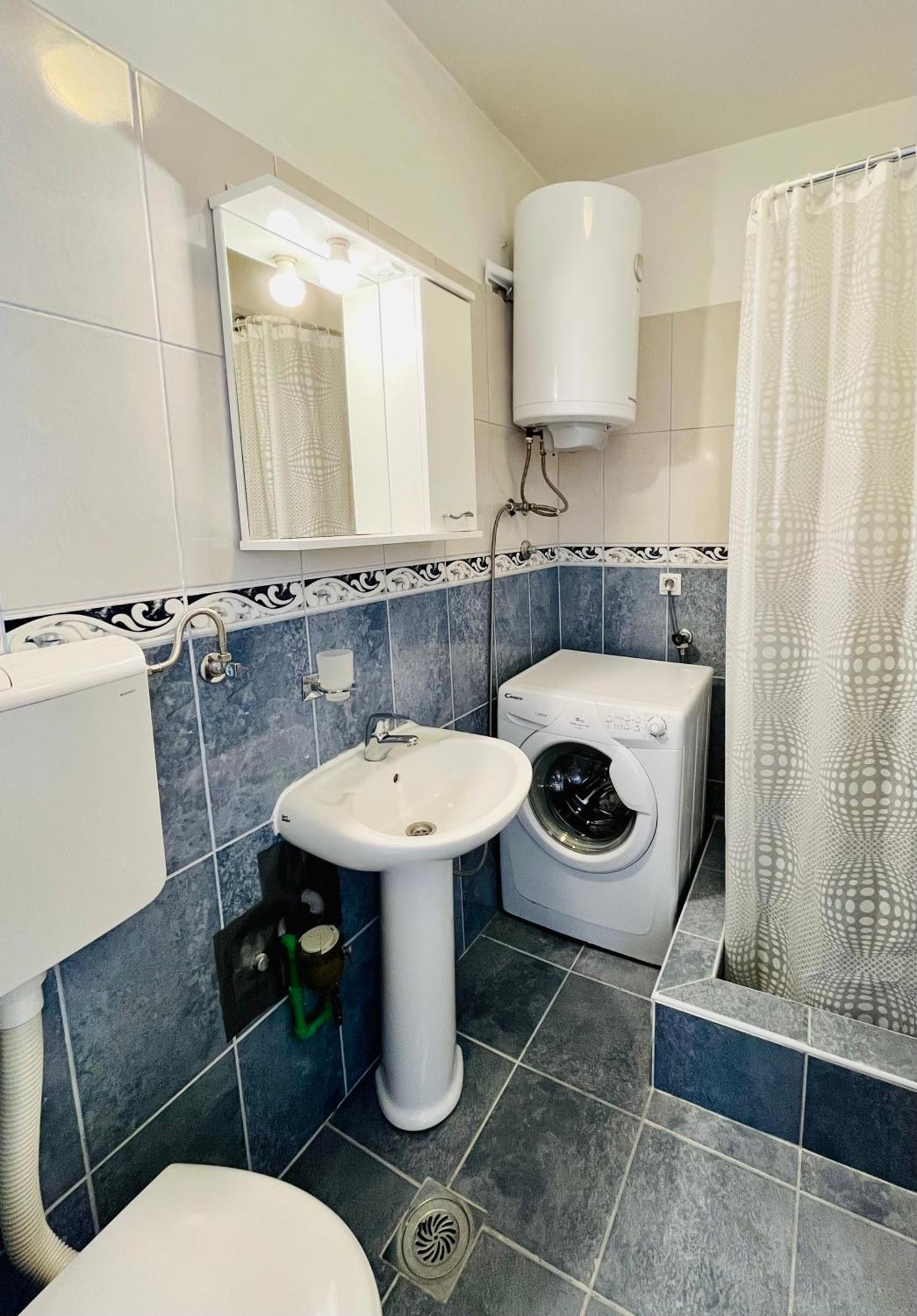 Studio Apartment Welcome บาร์ ภายนอก รูปภาพ